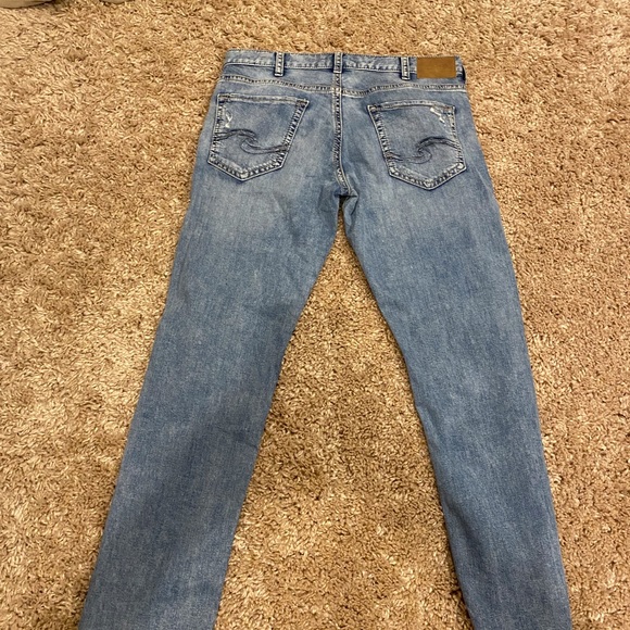 Ripped Jeans - Picture 2 of 4